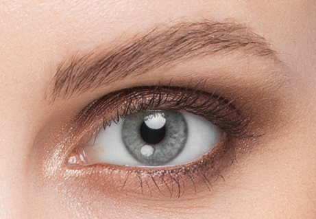 Detail oka s krátkymi mihalnicami